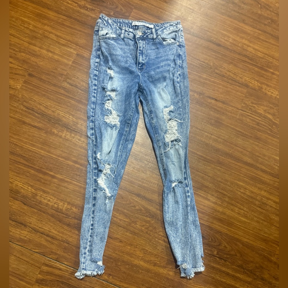 Tinseltown distressed jeans